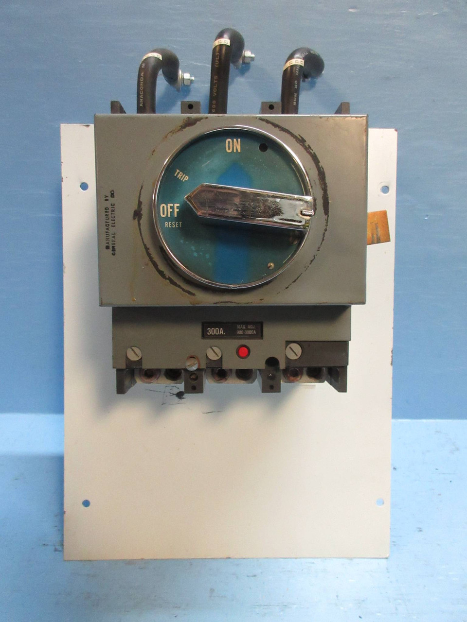 GE Powell 300A Breaker Type 24" Motor Control Center MCC Main Feeder Bucket 7700 (TK2756-1)