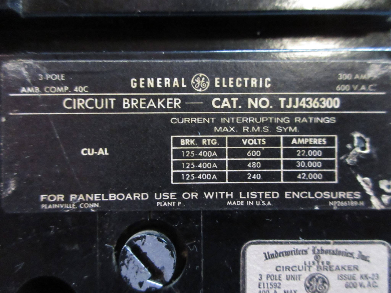 GE Powell 300 Amp Breaker 24" Motor Control Center MCC Main Feeder Bucket 7700 (TK2757-1)