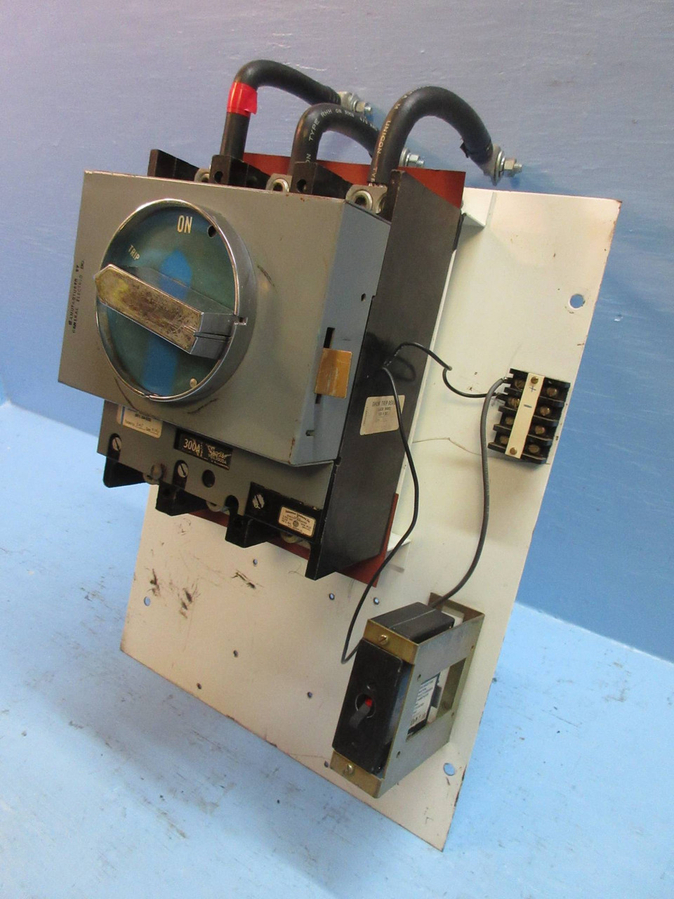 GE Powell 300 Amp Breaker 24" Motor Control Center MCC Main Feeder Bucket 7700 (TK2757-1)