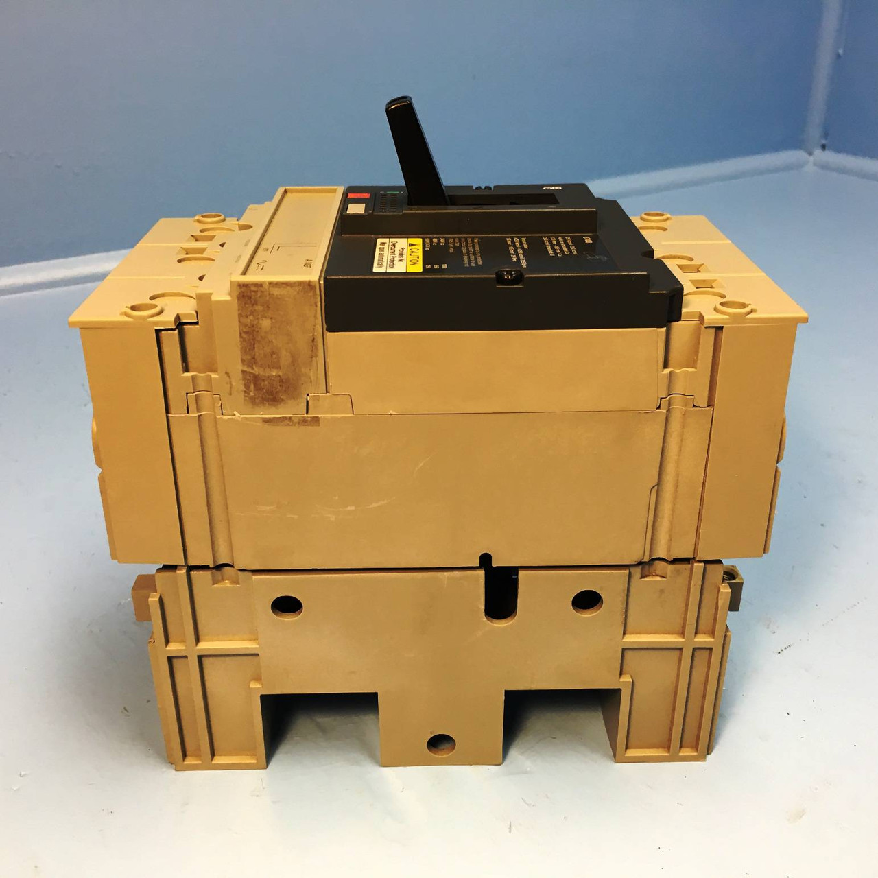 Merlin Gerin NSF250A 250A Compact Molded Case Switch w/ Adapter NSF250 A 250 Amp (EM2082-1)