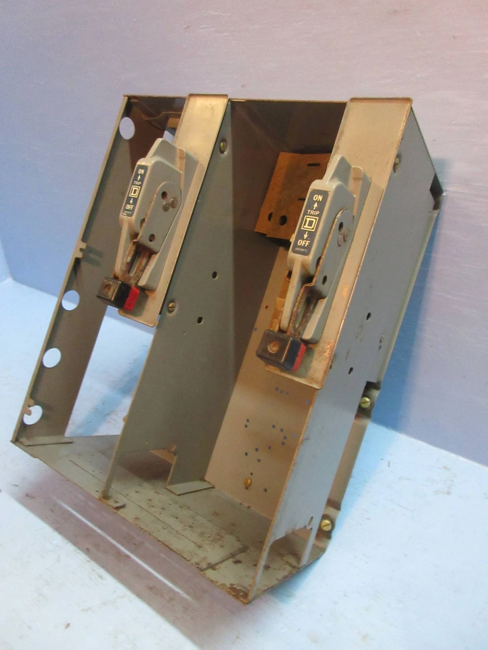 Square D Model 4 Dual 30 Amp Breaker Feeder MCC Bucket MCCB 18" Twin 30A Mod 4 (TK2787-40)