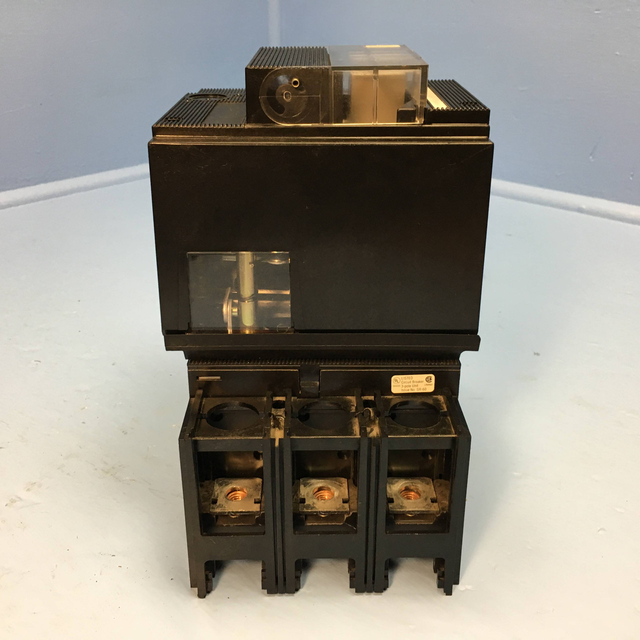 Merlin Gerin CF250H 37028 250A Circuit Breaker w Shunt & 2x Aux CF250H no label (EM2098-2)
