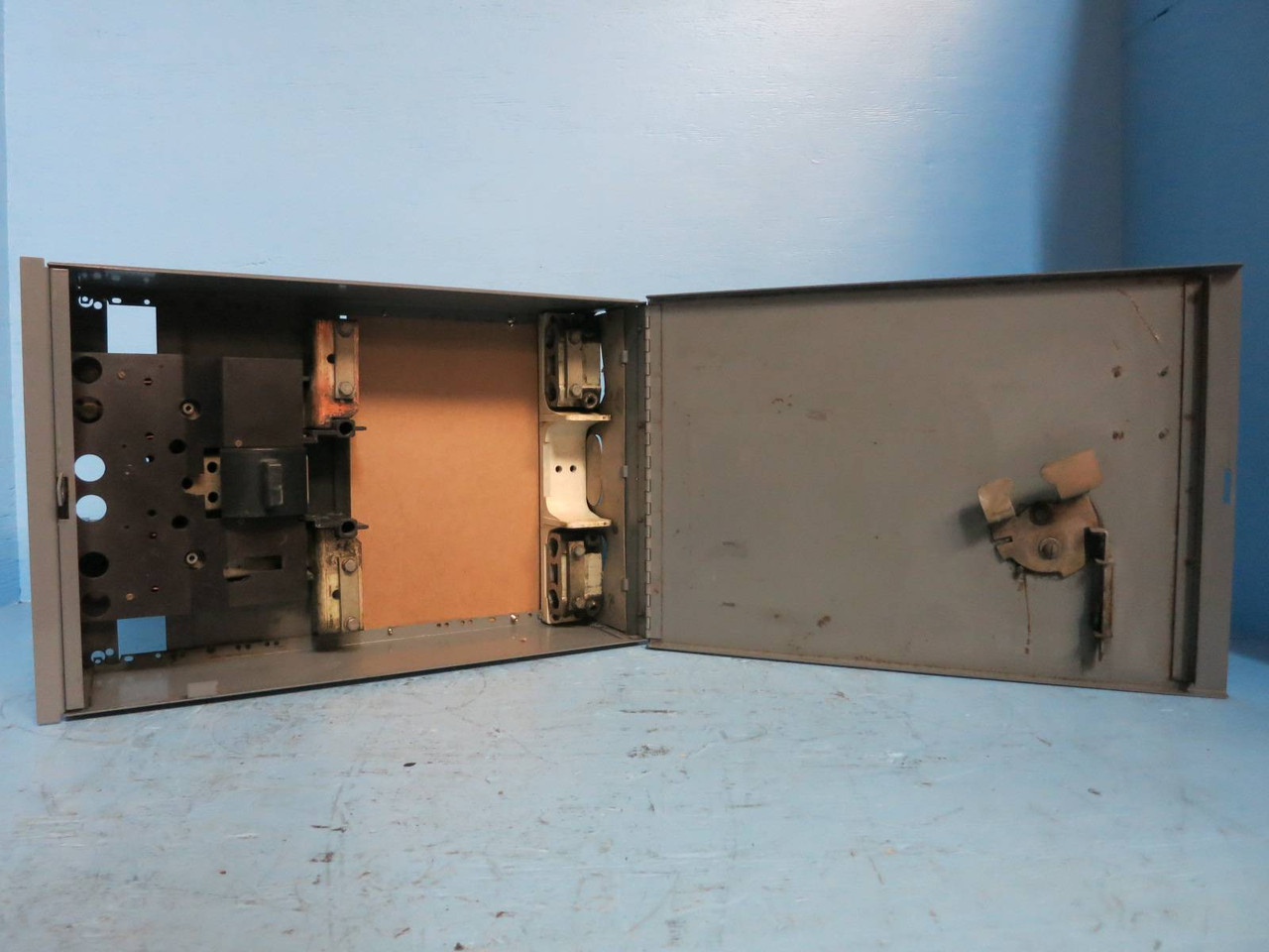 Westinghouse FDP266 600A 600V 2P Fusible Panelboard Switch Unit 2-Pole LM 366 (PM2662-17)
