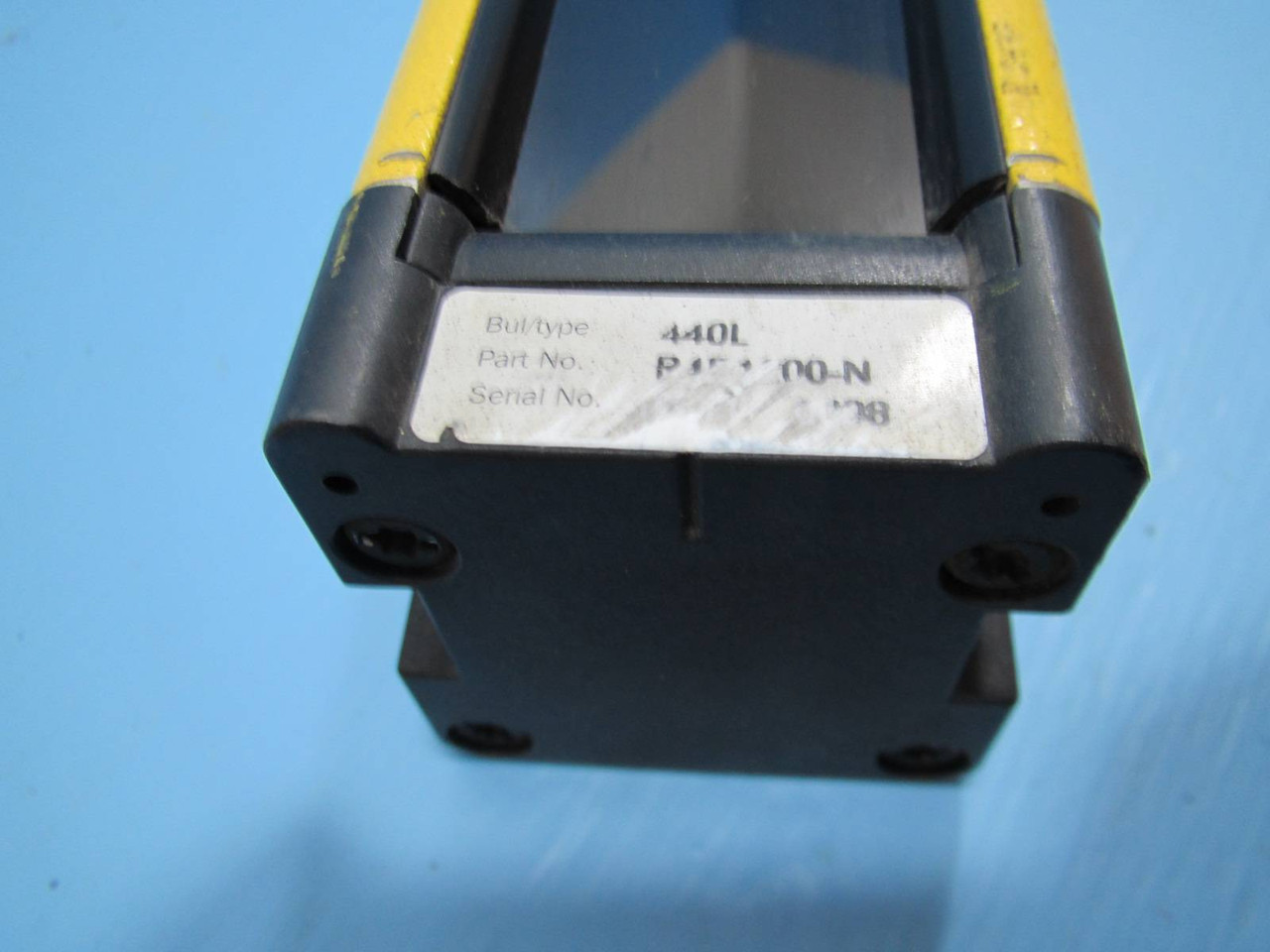 Allen Bradley GuardMaster 440L-R4D1200 Safety Light Curtain 1200 mm 440LR4D1200 (NP1752-5)