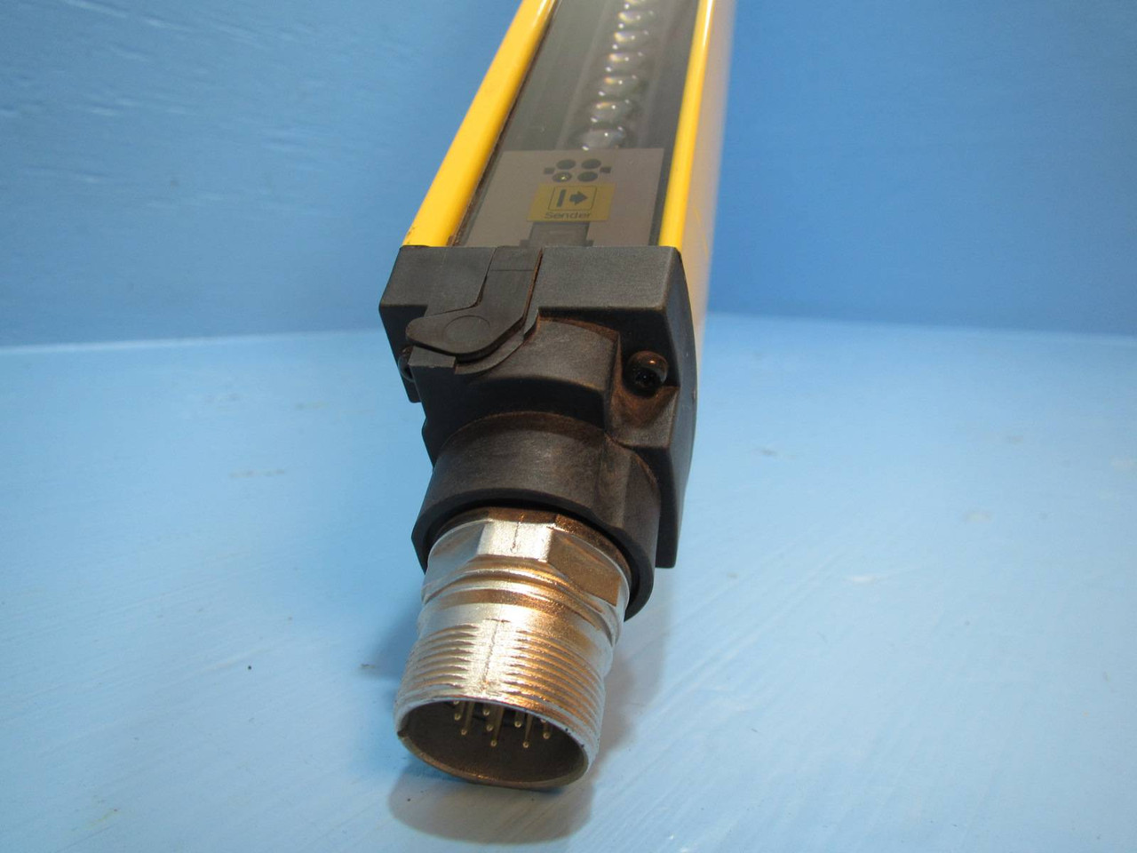 Allen Bradley GuardMaster 442L-TA41530CACD_A Light Curtain 1500 mm  442LTA41530 (NP1751-2)