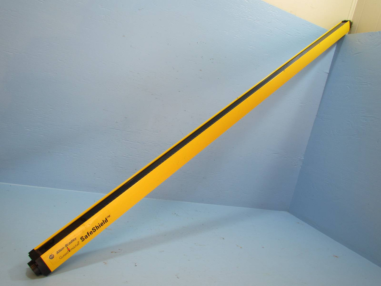 Allen Bradley GuardMaster 442L-RA41530CBCD_A Light Curtain 1500 mm  442LRA41530 (NP1754-1)