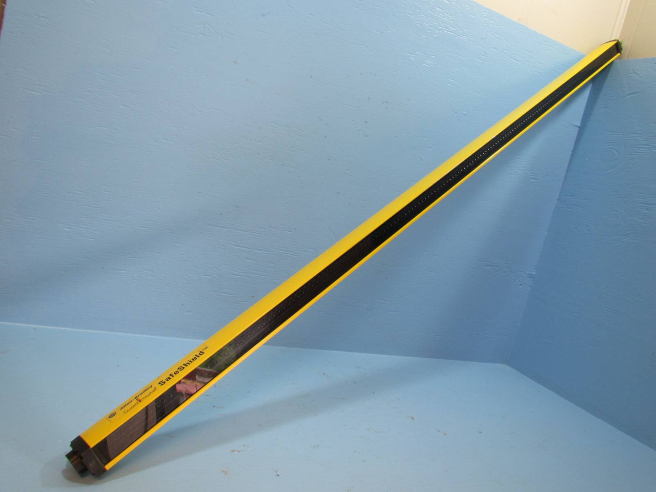 Image of Allen Bradley GuardMaster 442L-TA41530CACD_A Light Curtain 1500 mm  442LTA41230