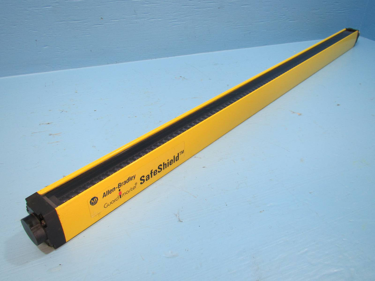 Image of Allen Bradley GuardMaster 442L-RA40930CBCD Safety Light Curtain 900mm RA40930