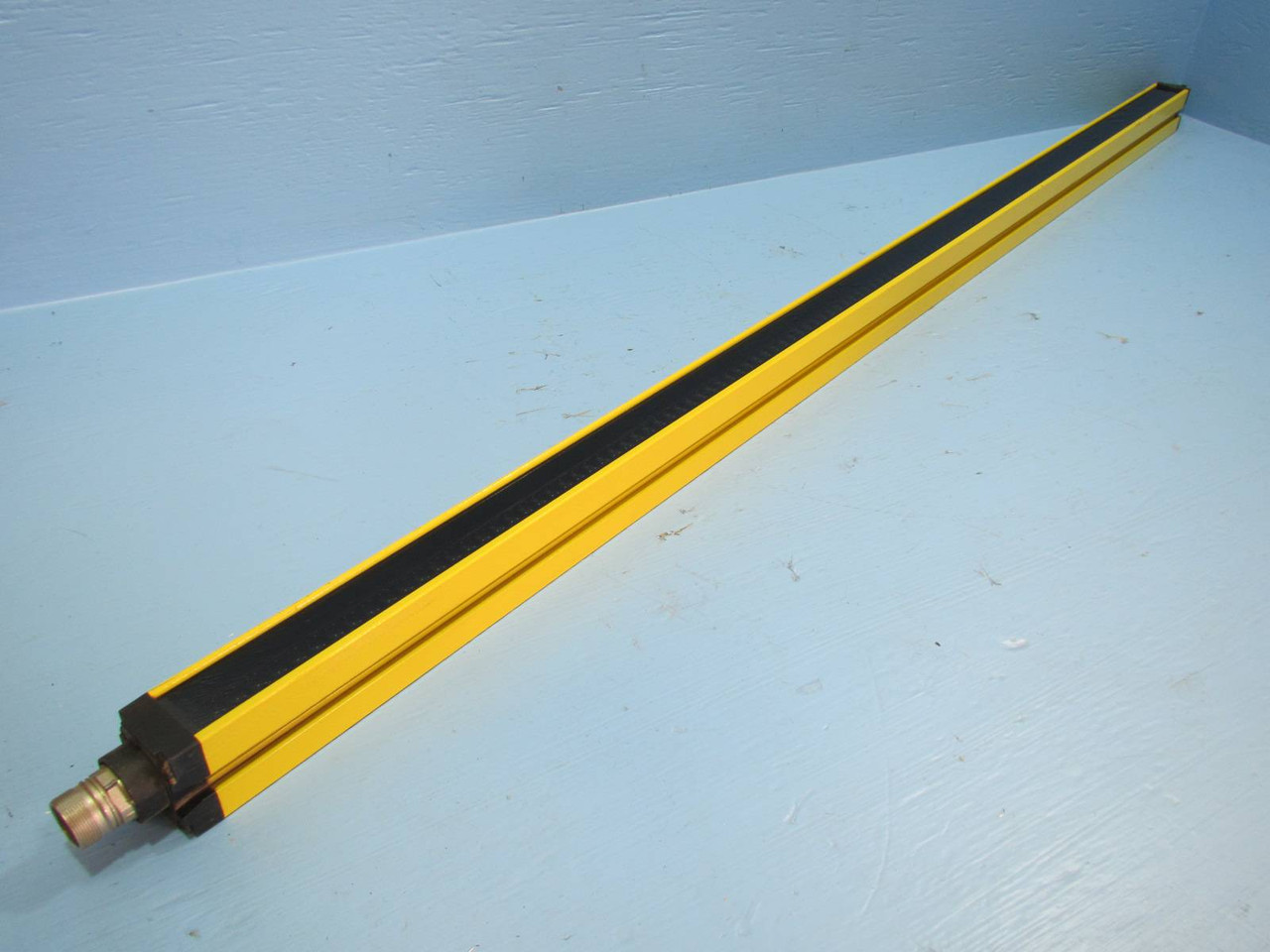 Allen Bradley GuardMaster 442L-TA41230DACD Light Curtain 1200 mm  442LTA41230 01 (NP1765-11)