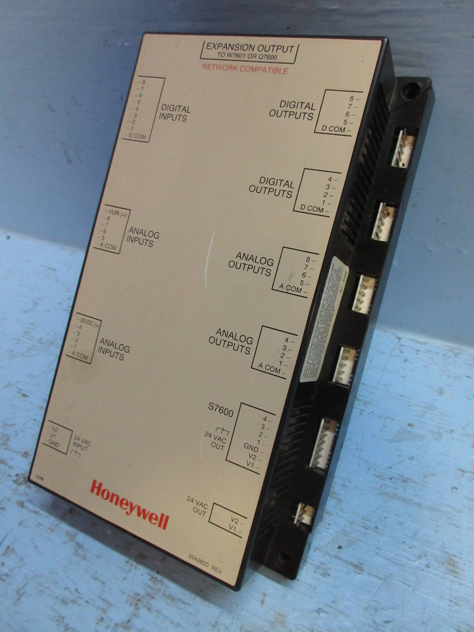 Honeywell W7600G2004 Expansion Output Module PLC To W7601 or Q7600 24V 18VA (TK2829-1)