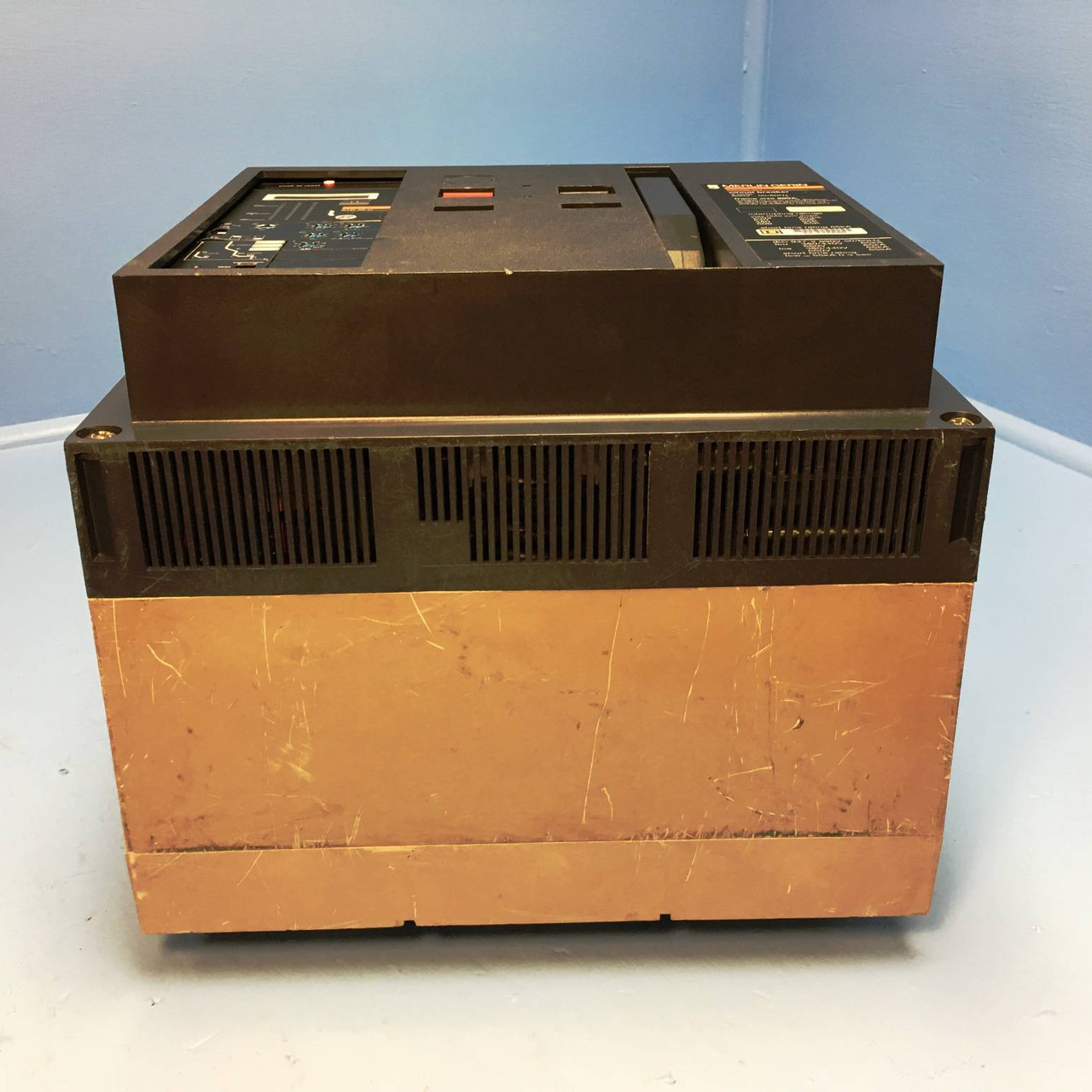 Merlin Gerin MP08H1 800A EO MasterPact LSI Circuit Breaker w/ Display 800 Amp (EM2152-2)