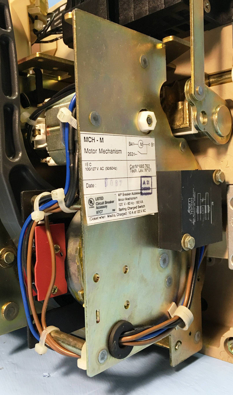 Merlin Gerin MP08H1 800A EO MasterPact LSI Circuit Breaker w/ 400 Amp Plug (EM2153-3)