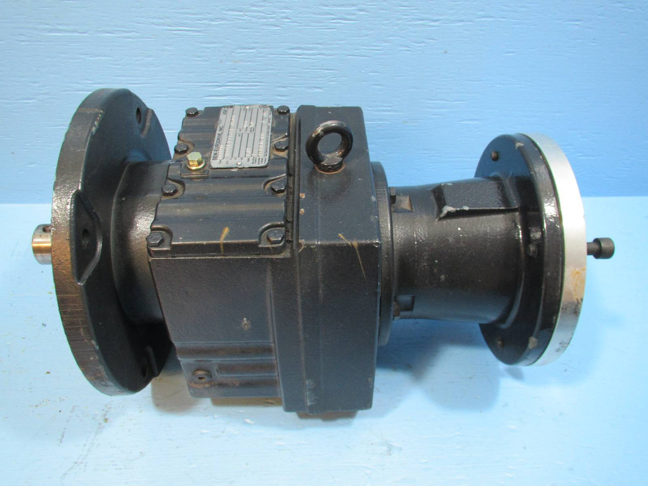 SEW Eurodrive RF67LP90 Gearbox Gear Reducer 28.83 Ratio 4600 Torque Servo Motor (NP1776-4)