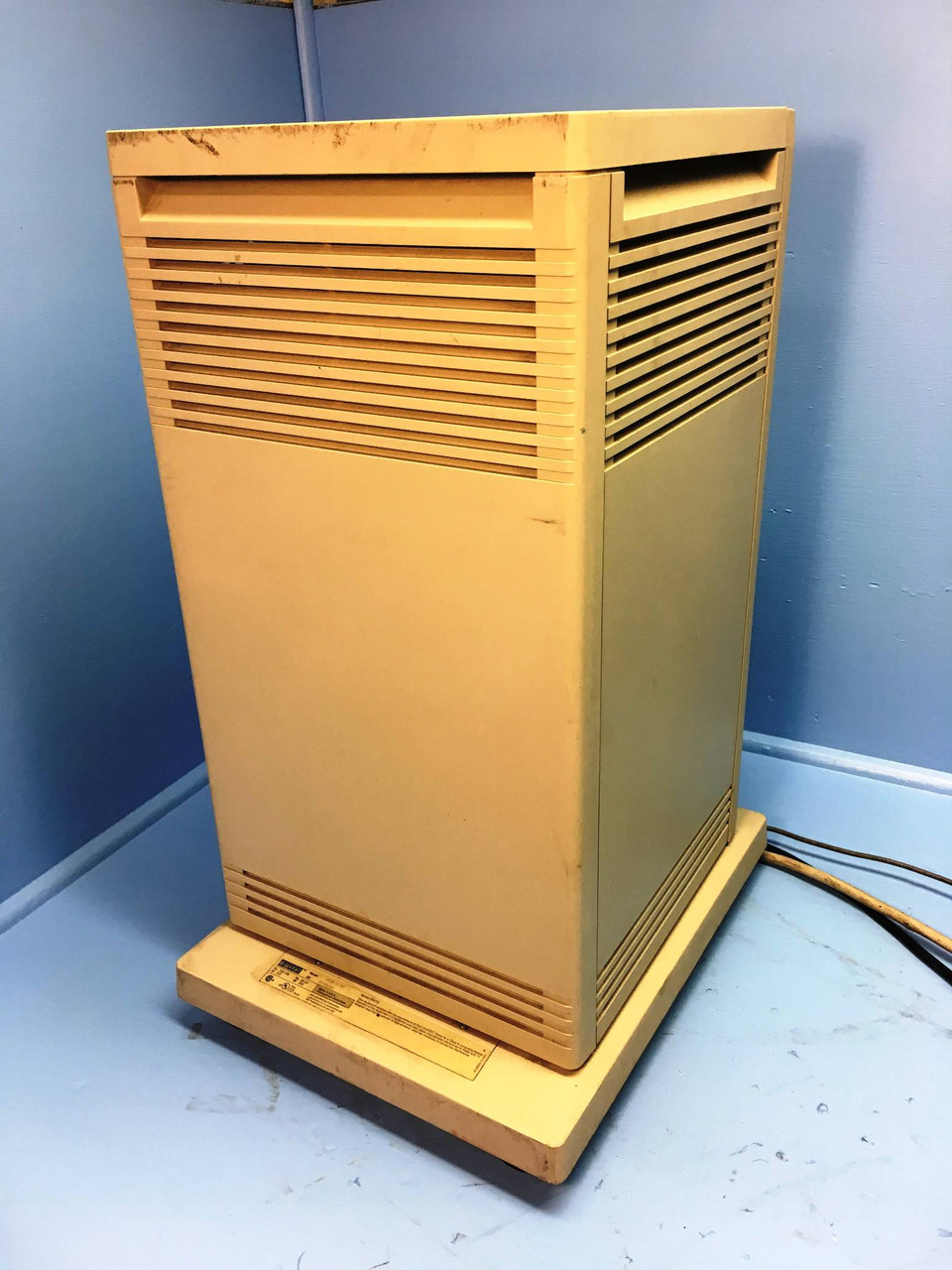 Digital R125F Digital Drive Enclosure R215F-B2-B03 120V 5.2 Amps 340 Watts BA215 (EM2165-1)