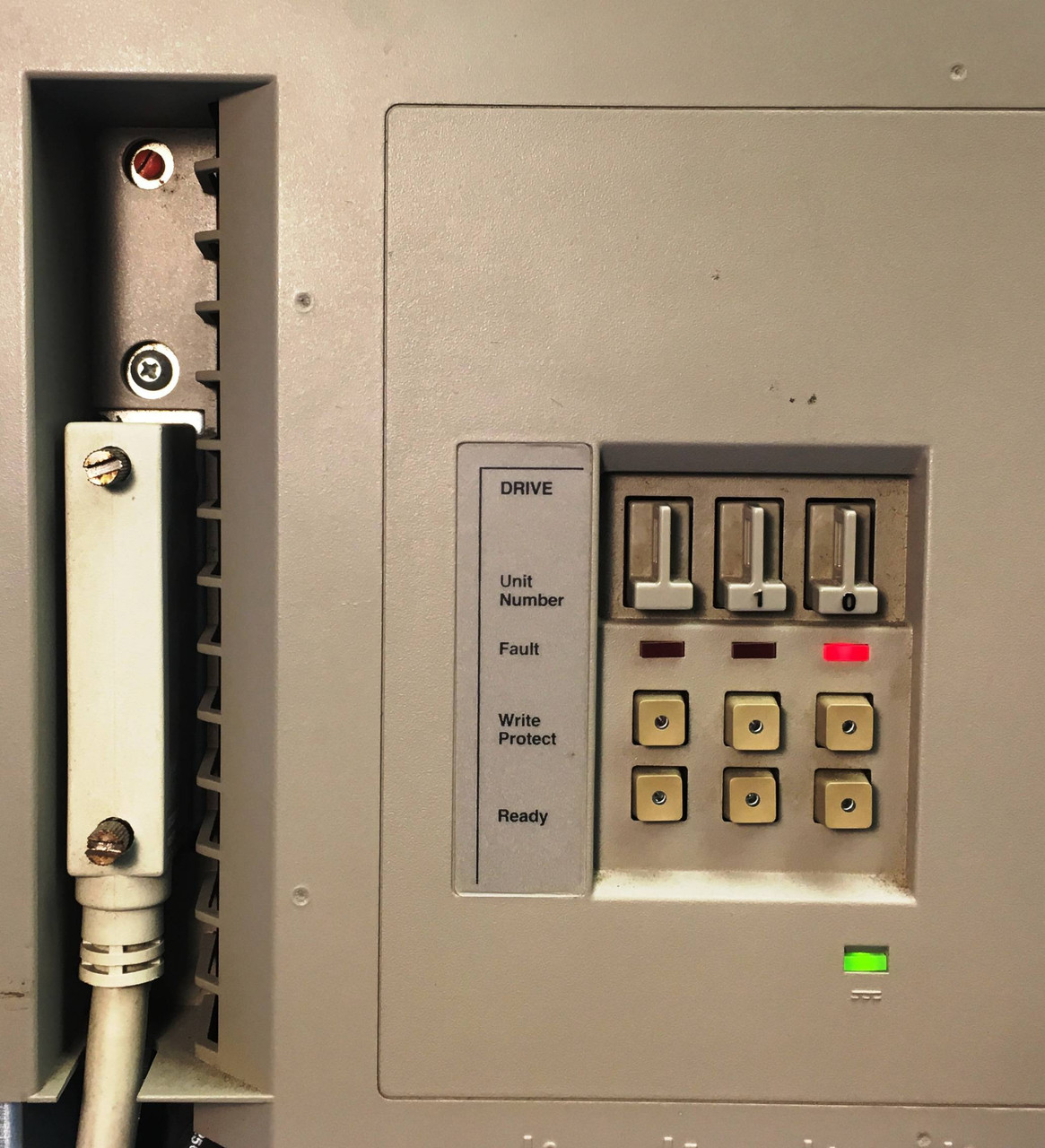 Digital R125F Digital Drive Enclosure R215F-B2-B03 120V 5.2 Amps 340 Watts BA215 (EM2165-1)