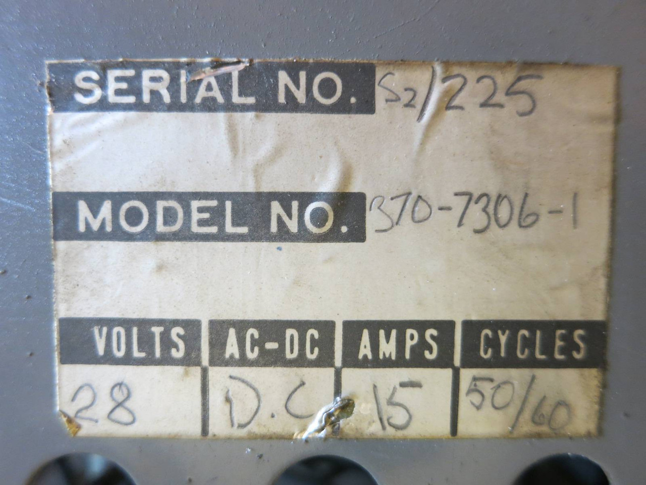 Scragg 370-7306-1 Power Supply 28 Volts DC 15 Amps 50/60 Hz PLC Honeywell 411284 (PM2709-3)