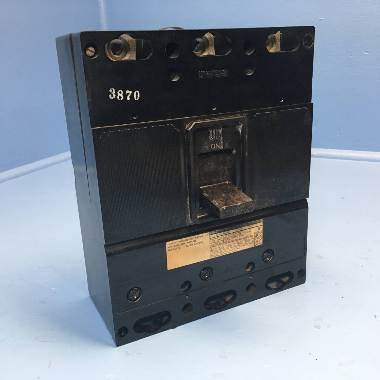 Gould I-T-E JD3B250 250A Circuit Breaker 240V Type ET 3P JD JD3-B250 ITE 250 Amp (EM2209-1)