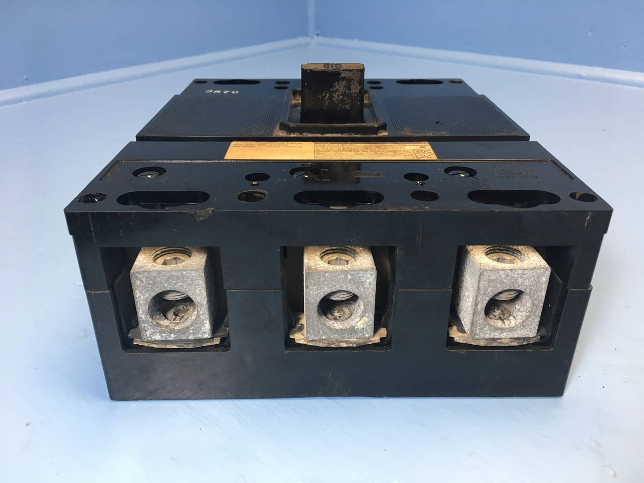 Gould I-T-E JD3B250 250A Circuit Breaker 240V Type ET 3P JD JD3-B250 ITE 250 Amp (EM2209-1)