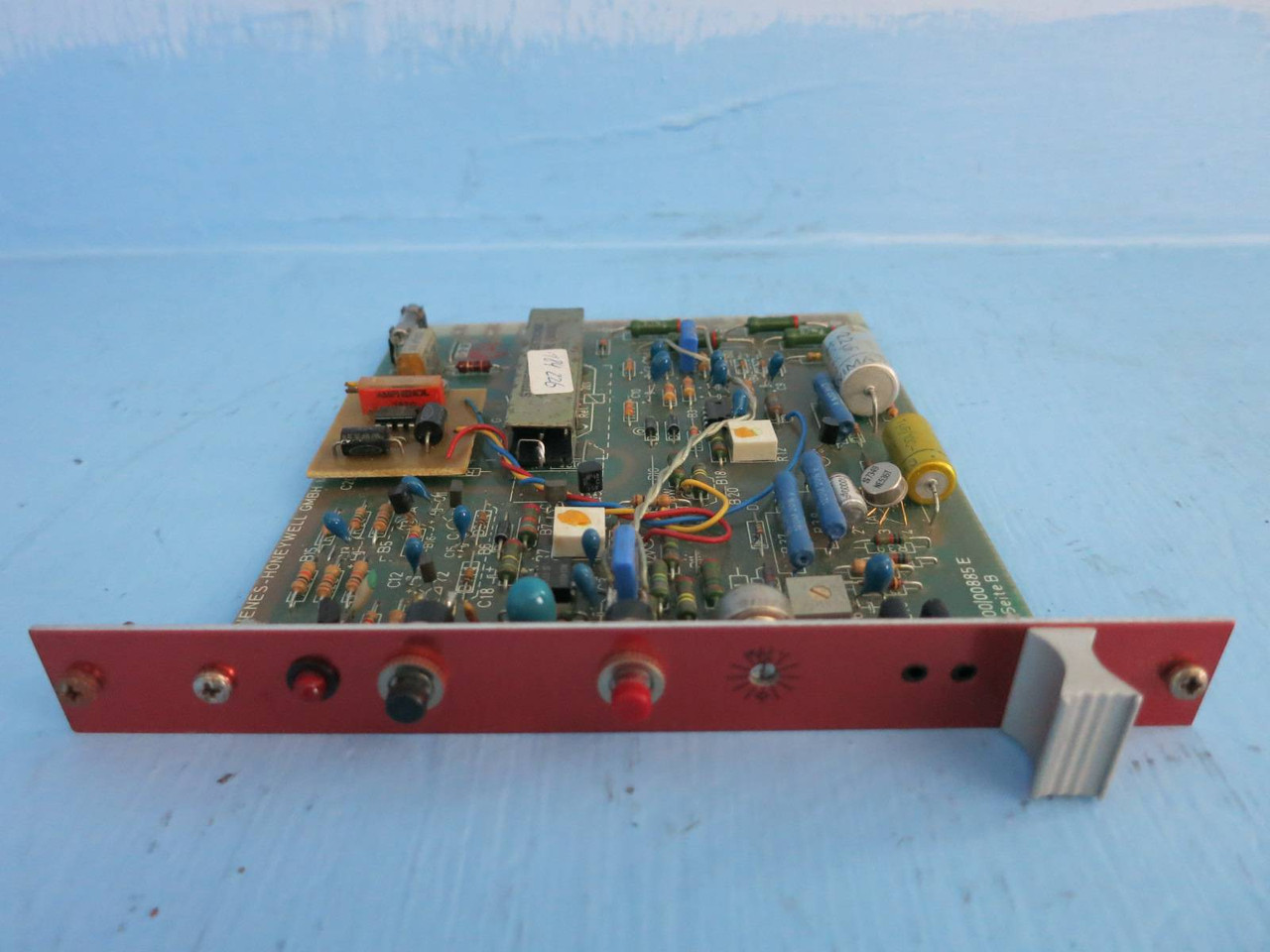 Dienes-Honeywell 254/01531 - 000/00885 E Seite B - 199506 Steinecker Electronik (PM2716-1)