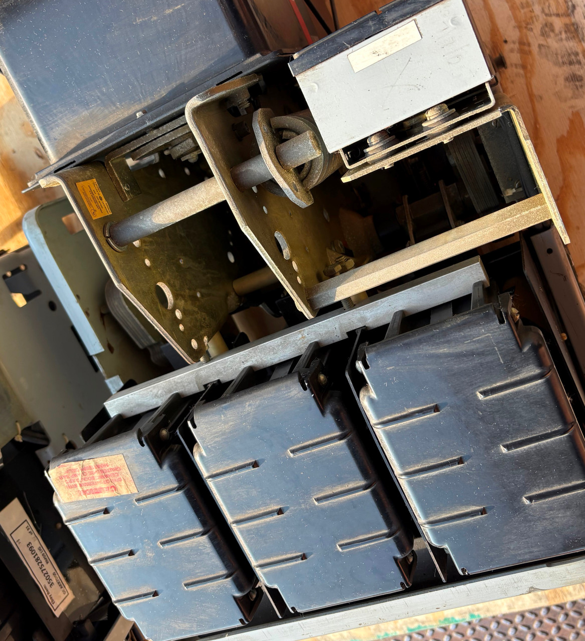 GE AKR-7D-50 1600A Air Breaker TS20LIGT2 Trip 1600 Amp MicroVersaTrip LIG MO (EBI1783-8)