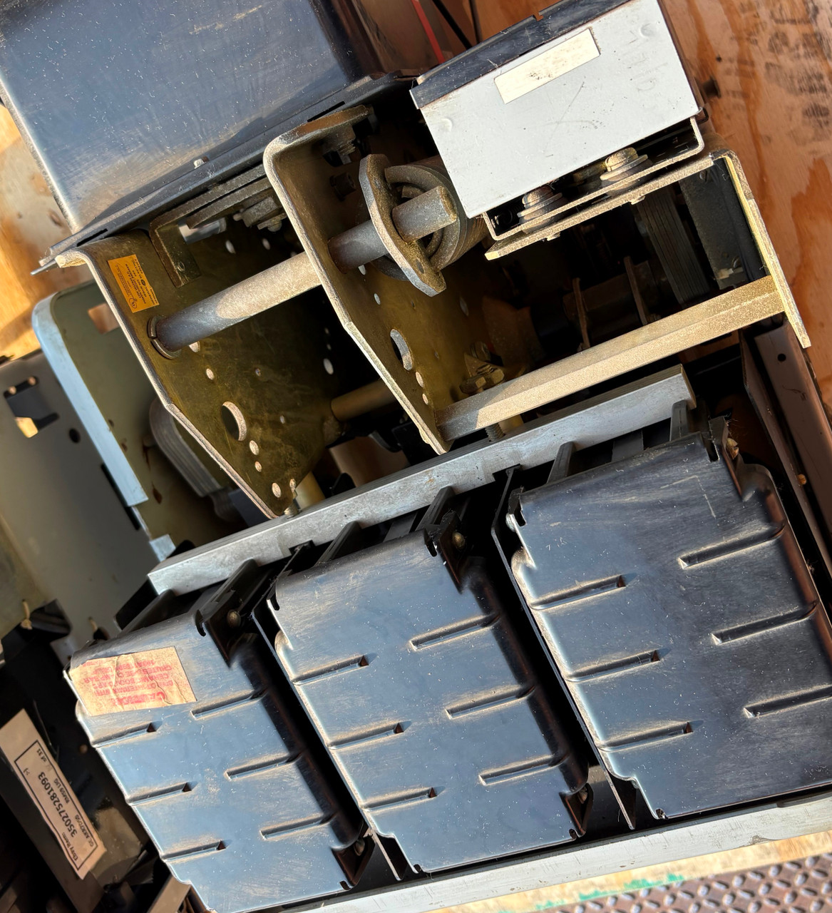 GE AKR-7D-50 1600A Air Breaker TS20LIGT2 Trip 1600 Amp MicroVersaTrip LIG MO (EBI1783-8)