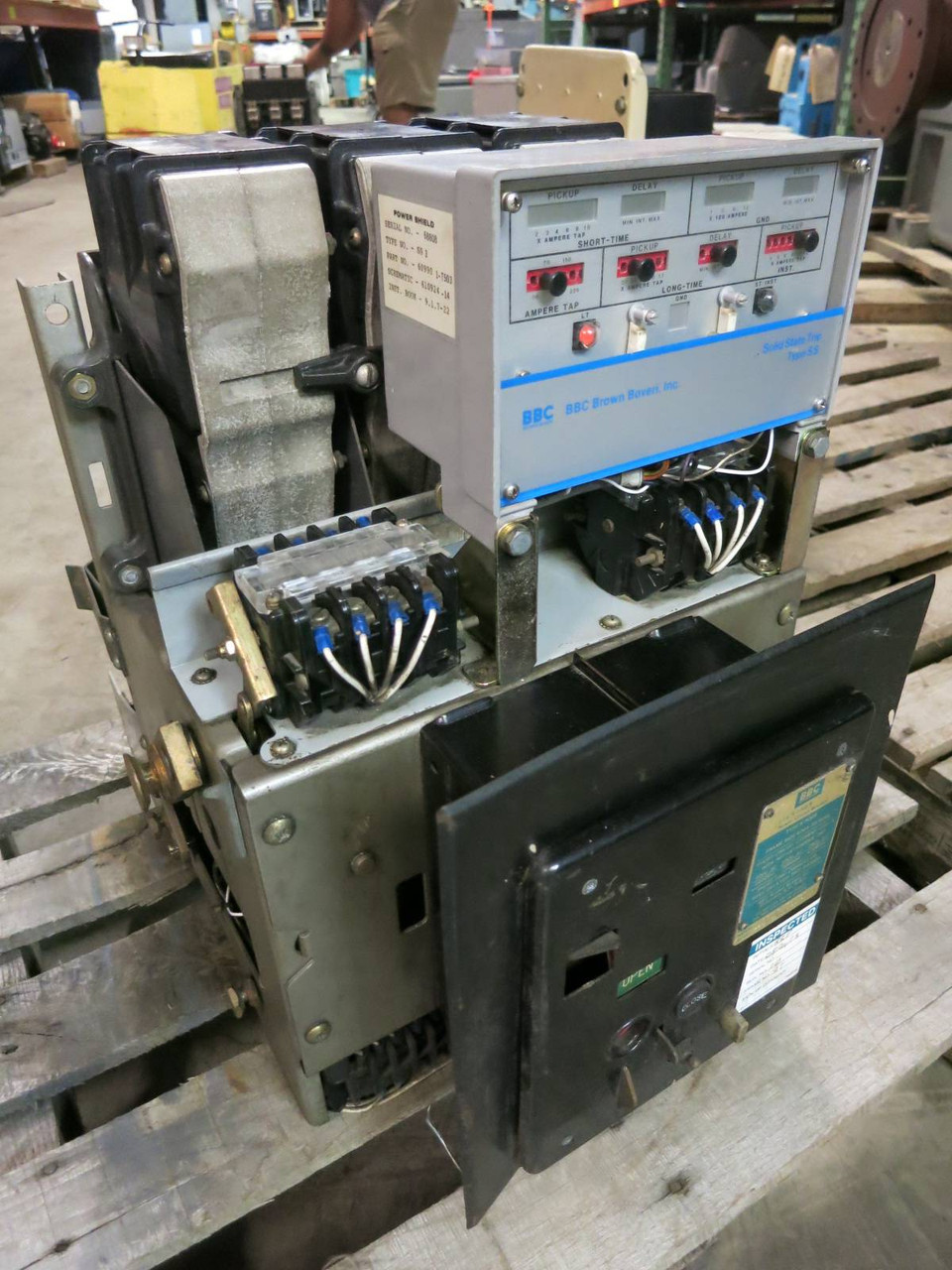 Image of BBC Type K-600S 600A LI Type SS Motor Operated Power Circuit Breaker I-T-E 600 B