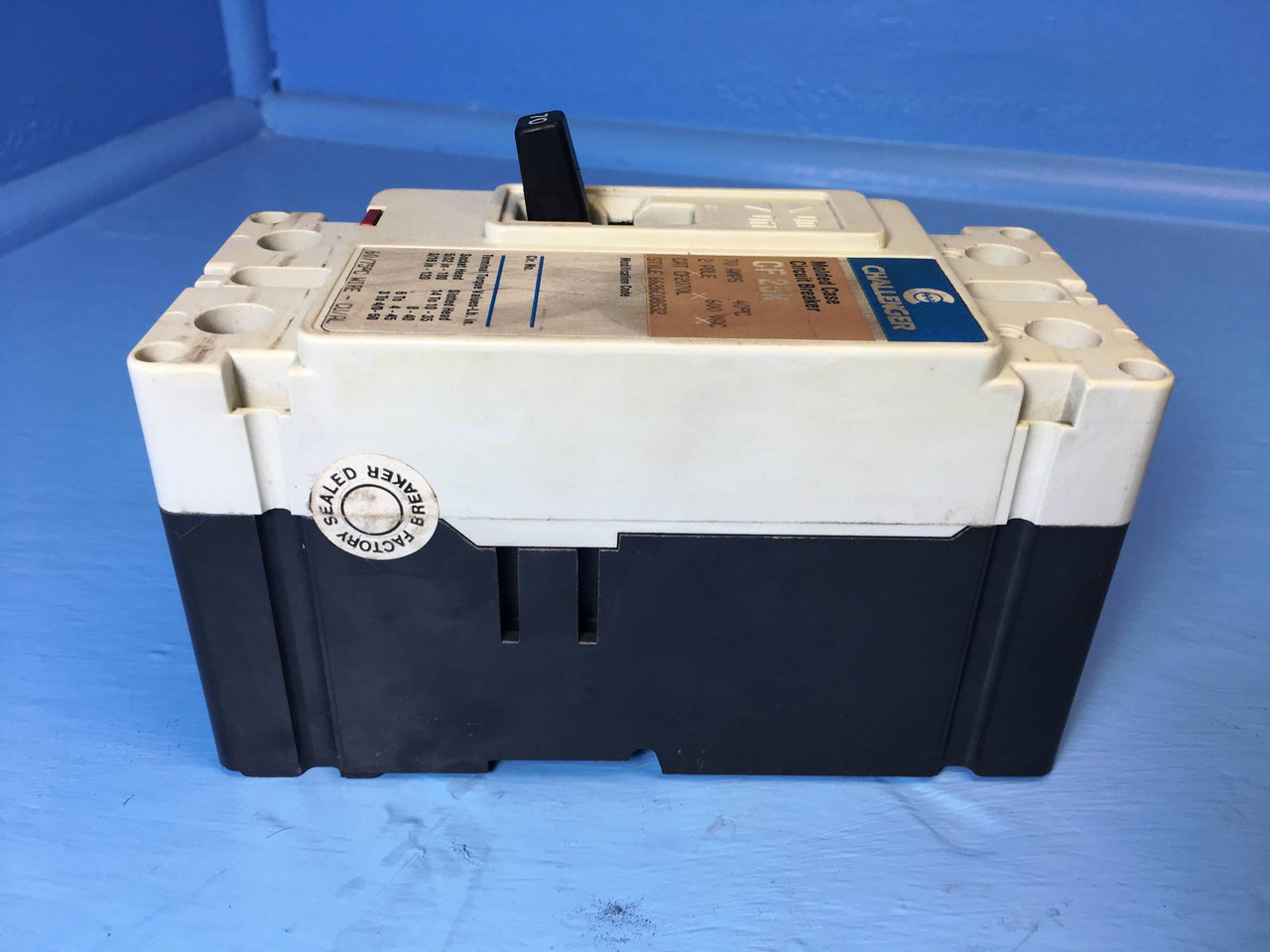 Challenger CF2070L 70A Circuit Breaker 600V 2 Pole CF2070 Cutler Hammer 70 Amp (EM2282-1)