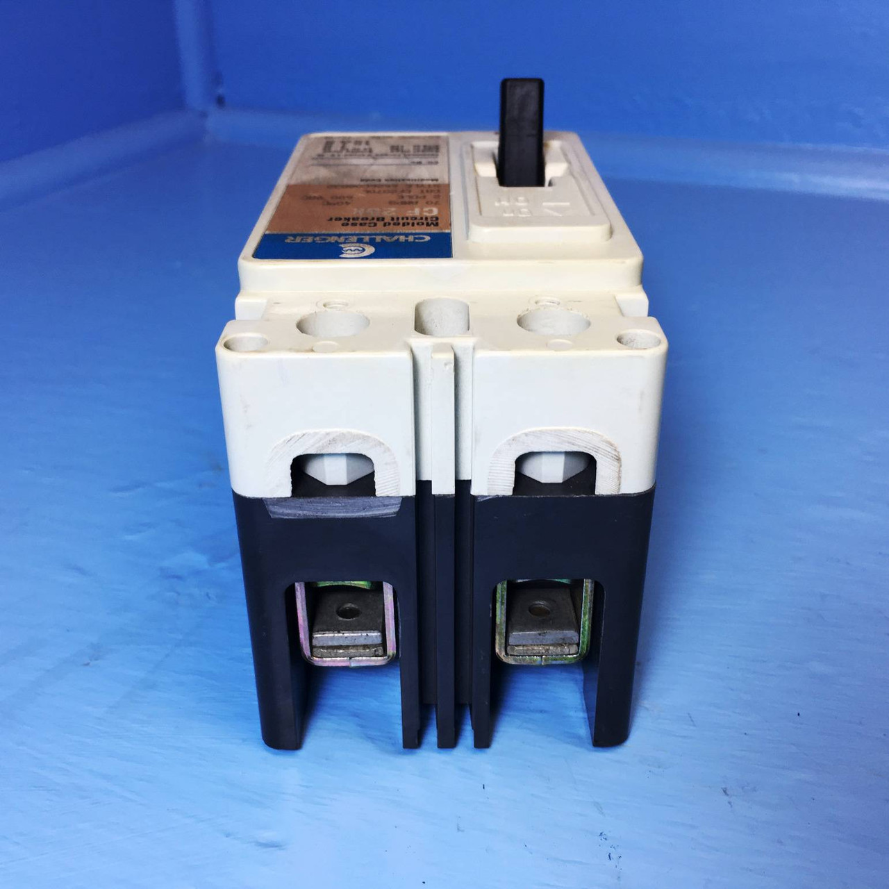 Challenger CF2070L 70A Circuit Breaker 600V 2 Pole CF2070 Cutler Hammer 70 Amp (EM2282-1)