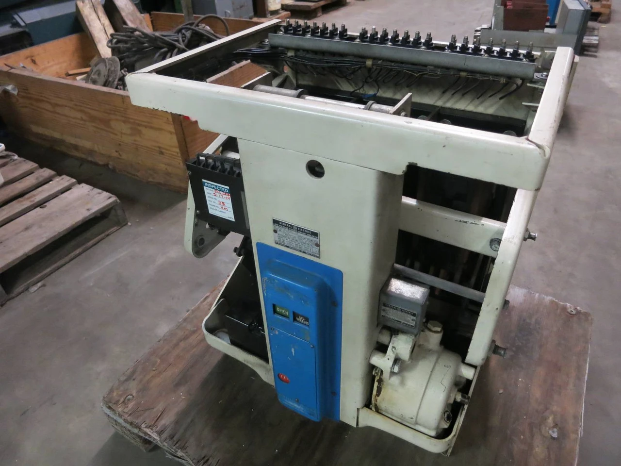 Image of GE AK-2A-50 1600A EO Air Circuit Breaker 1600A General Electric