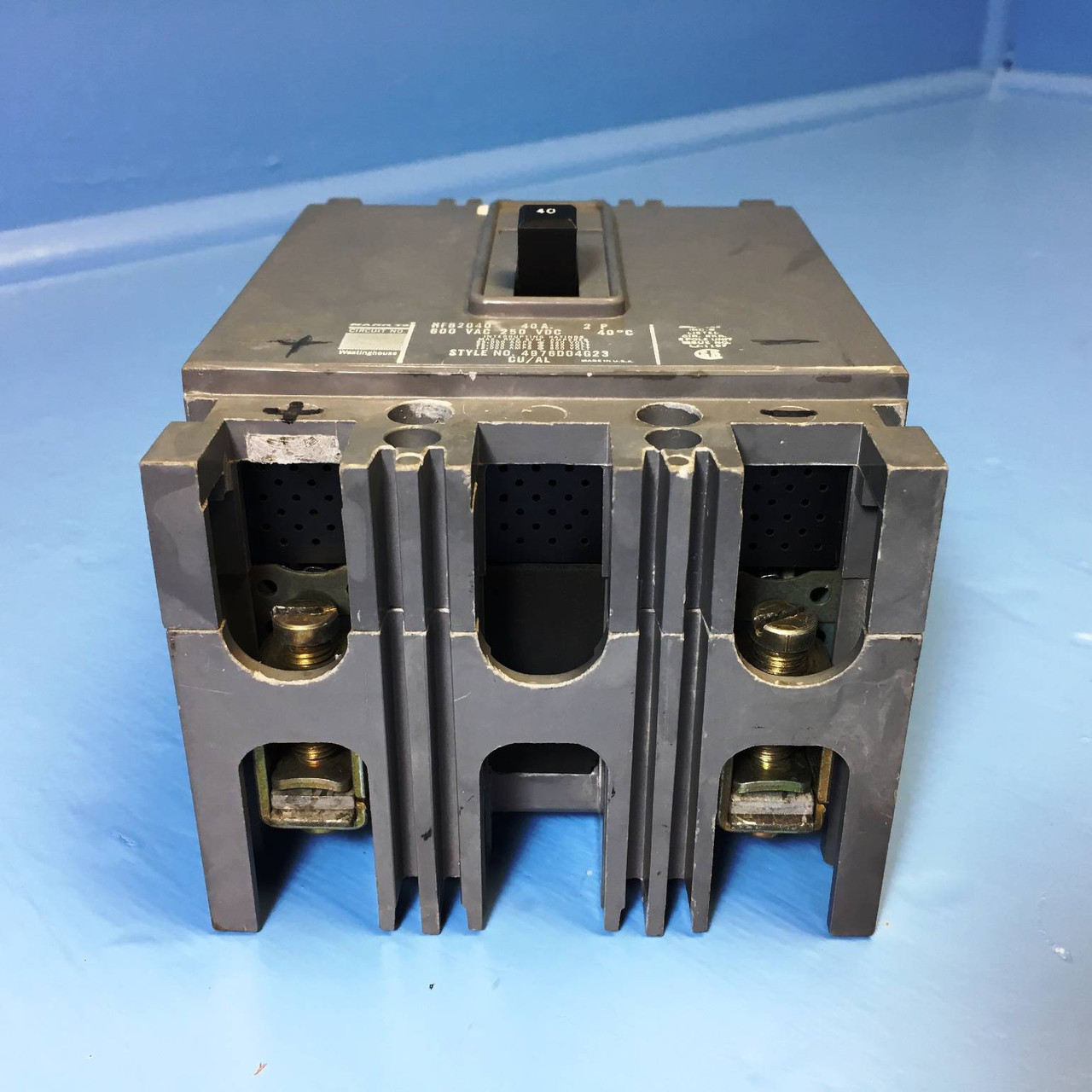 CH Westinghouse HFB2040  40A Mark 75 Circuit Breaker 600V 2 Pole HFB-2040 40 Amp (EM2311-3)