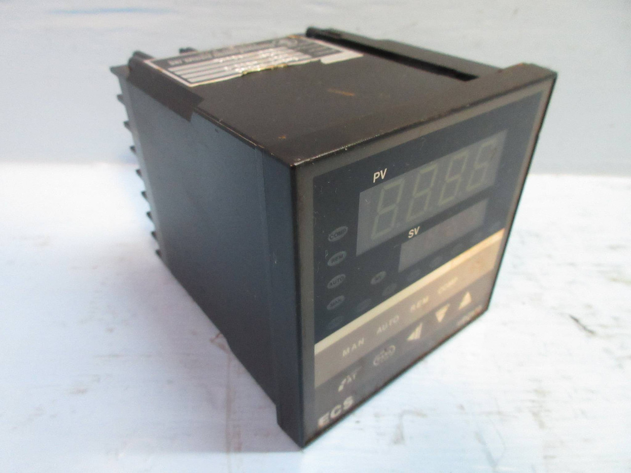 ECS Electronic Control Systems P2100-0-0-0-8-0-0 Temperature Controller 0-800 (TK3058-1)