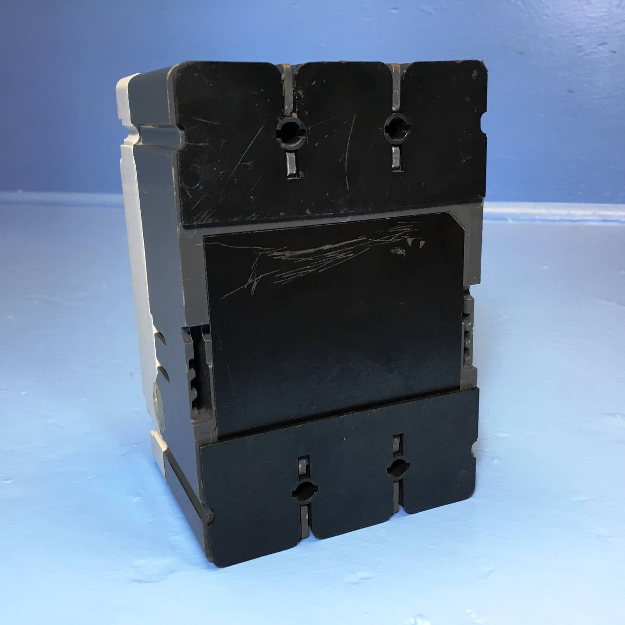 Cutler Hammer HFDDC3070D17 70A DC Circuit Breaker 3P HFD-DC Westinghouse 70 Amp (EM2352-2)