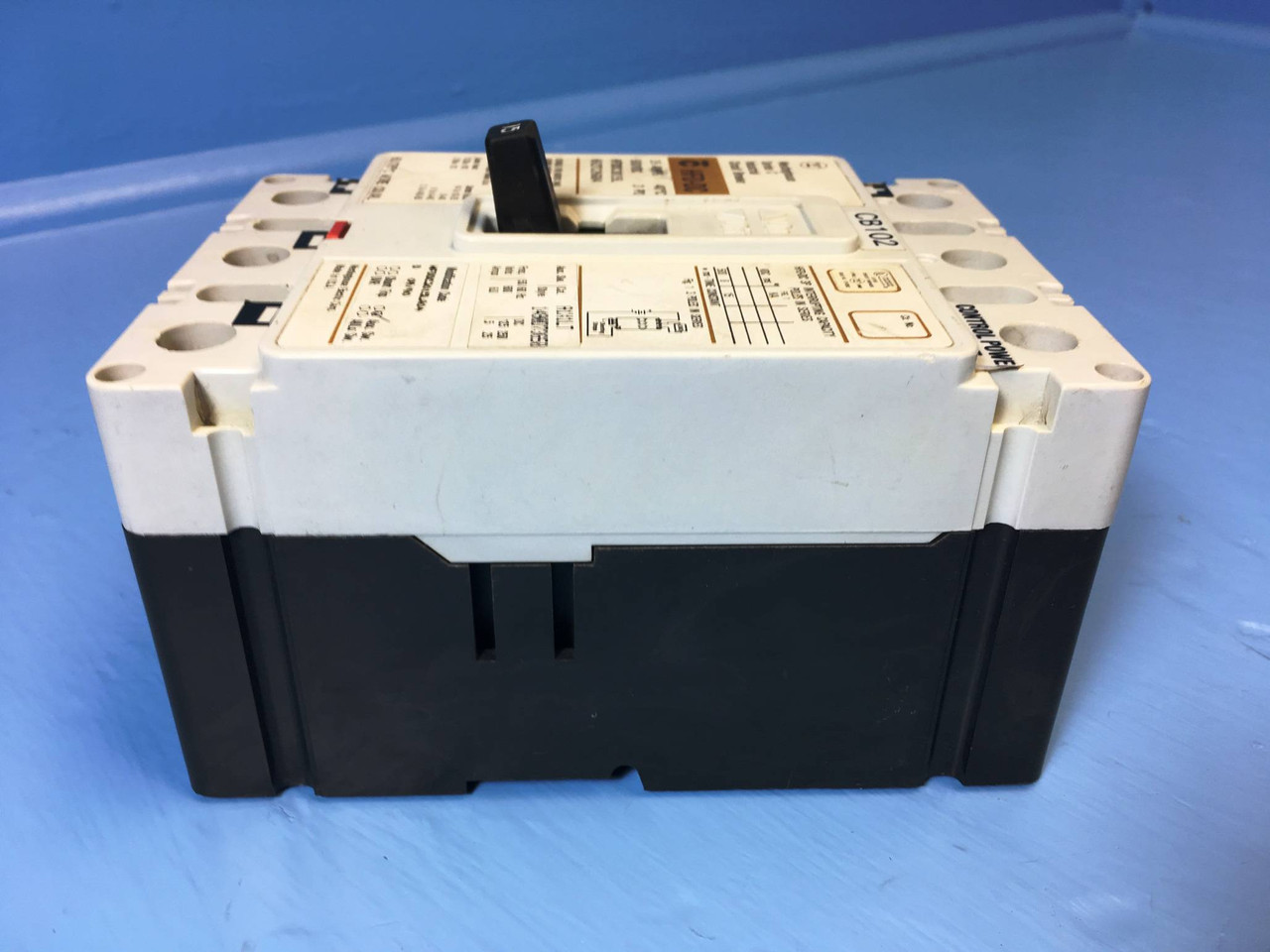 Westinghouse HFDDC3015L 15A DC Circuit Breaker w Aux 3P CH Cutler Hammer 100 Amp (EM2359-1)