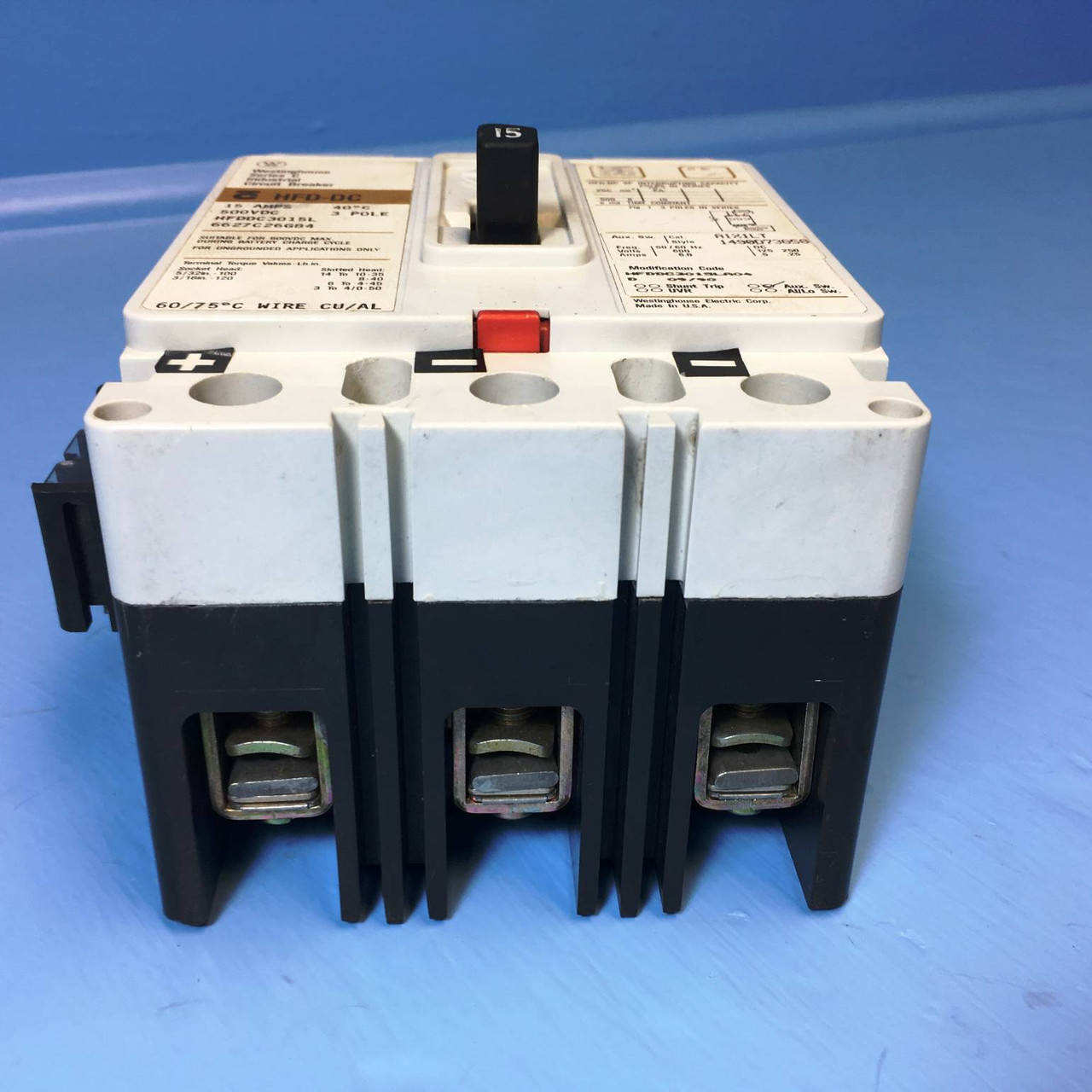 Westinghouse HFDDC3015L 15A DC Circuit Breaker w Aux 3P CH Cutler Hammer 100 Amp (EM2359-1)