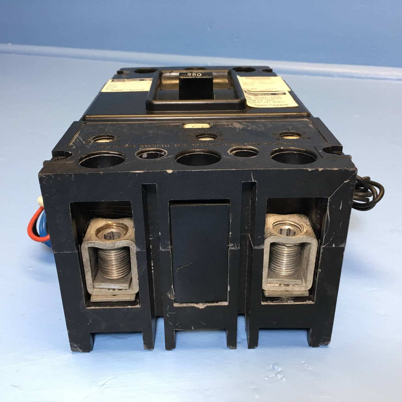 CH Westinghouse DA2250 250A Circuit Breaker w/ Shunt & Aux 2 Pole 250 Amp (EM2367-1)