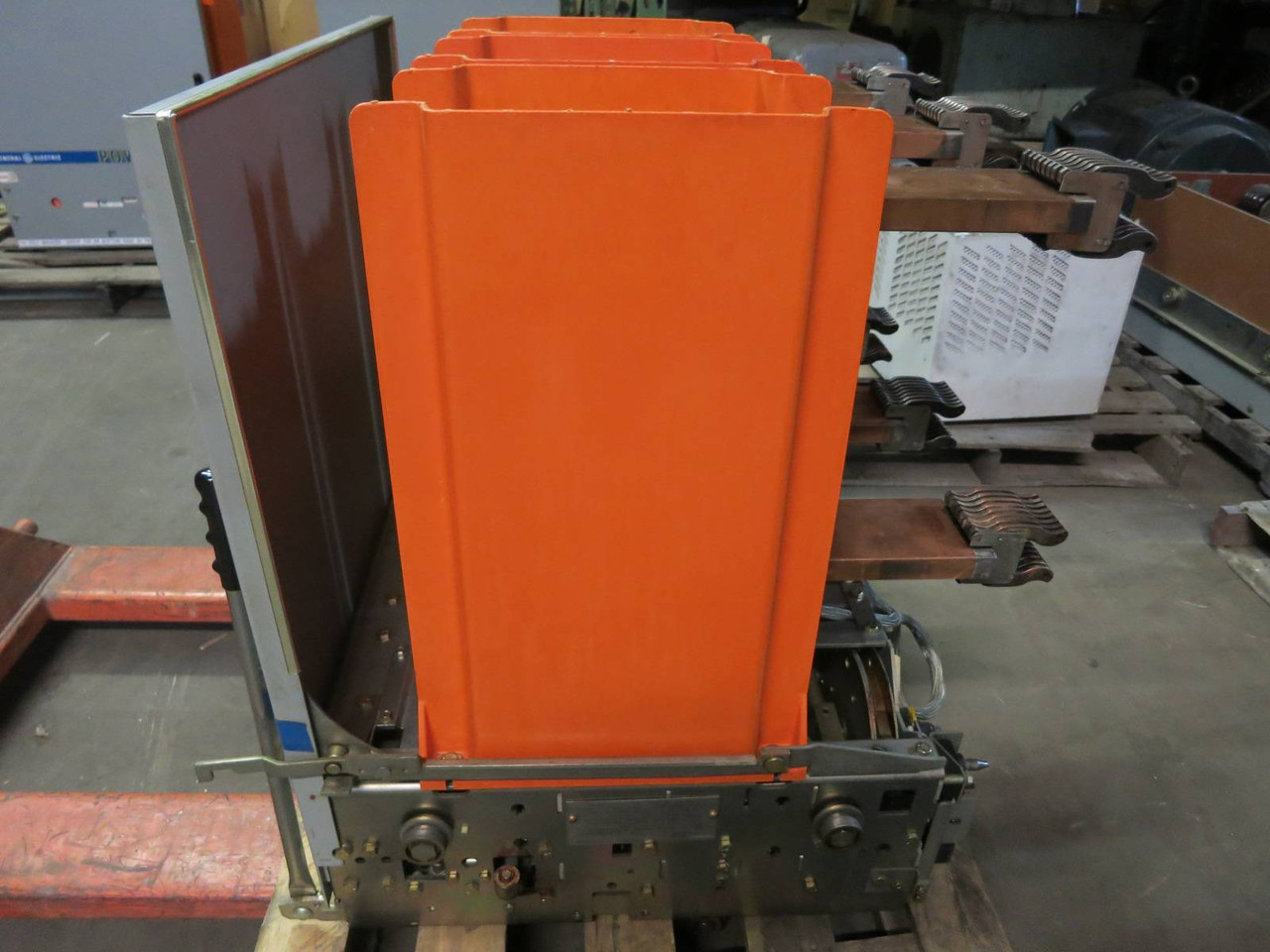 GE Power/Vac 2000A VB 4.16-250-1 5kV Vacuum Breaker General Electric PowerVac (GA0008-1)