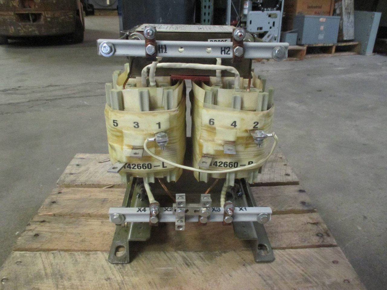 Hammond 10 kVA 480 to 200/400 Dry Type 1PH Transformer 142660 Single Phase 480V (DW0502-7)