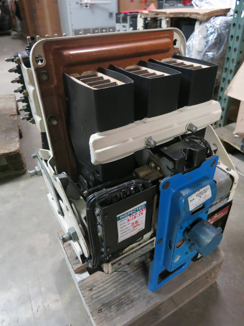 General Electric AK-2A-25-1 600A Motor Operated 125VDC LI Air Breaker GE 2 A EO (PM2750-5)