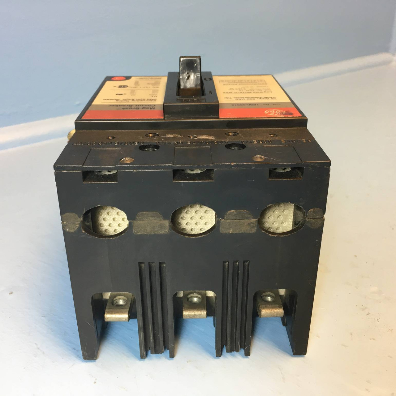 GE TEML36015 15A Mag-Break Circuit Breaker w/ Aux 600V 15 Amp General Electric (EM2503-2)