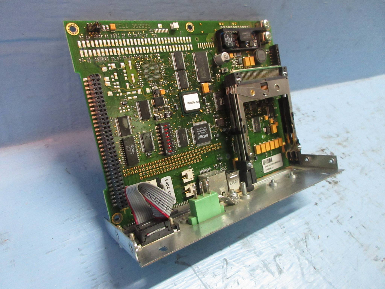 Pilz 3529B5 Operator Interface Control Board PLC from PMI-215-CS (TK3256-1)