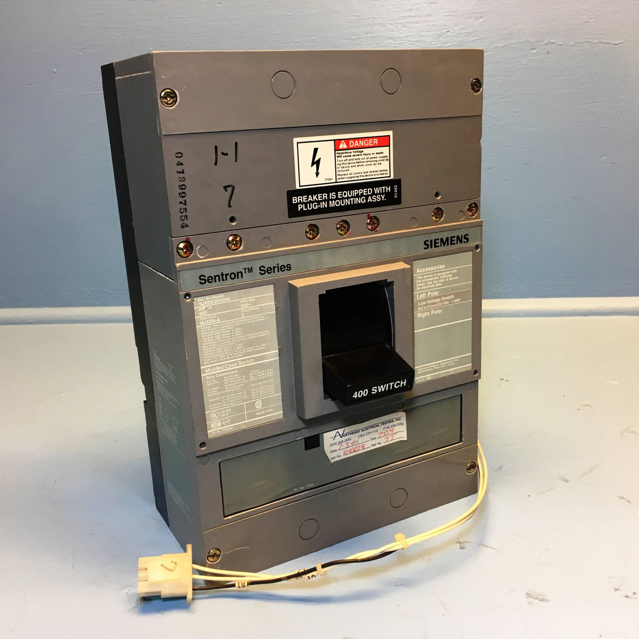 Siemens HJXD63S400A 400A Sentron Molded Case Switch w/ LV Switch & Shunt & Aux (EM2531-2)