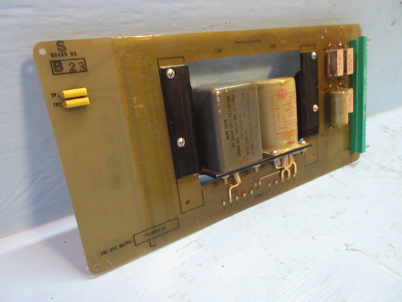 Image of General Electric 7486D52-G3 Rev. L 3KC OSC Output Board PLC GE 7486D52G3