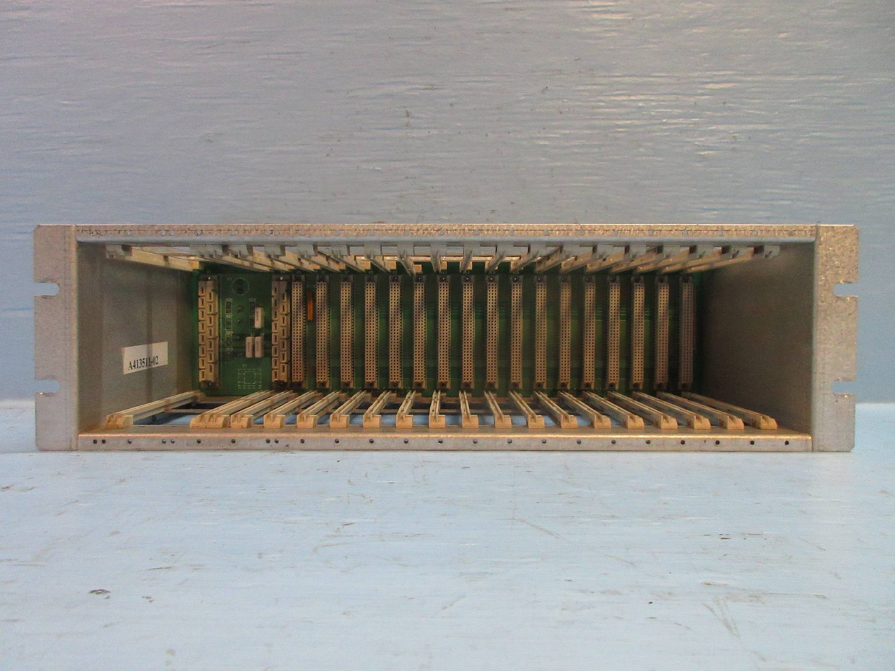 Neles Automation S420154 Rev. 05 PLC Module Chasis Rack & Backplane IOB-65428977 (TK3355-8)