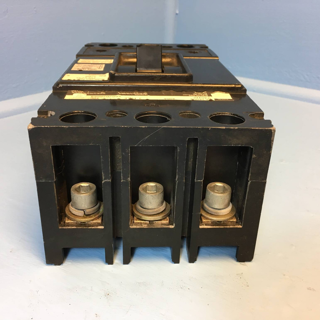 Westinghouse DA3400N 400A Molded Case Switch 240 VAC 3 Pole 5682D28G69 400 Amp (EM2623-1)