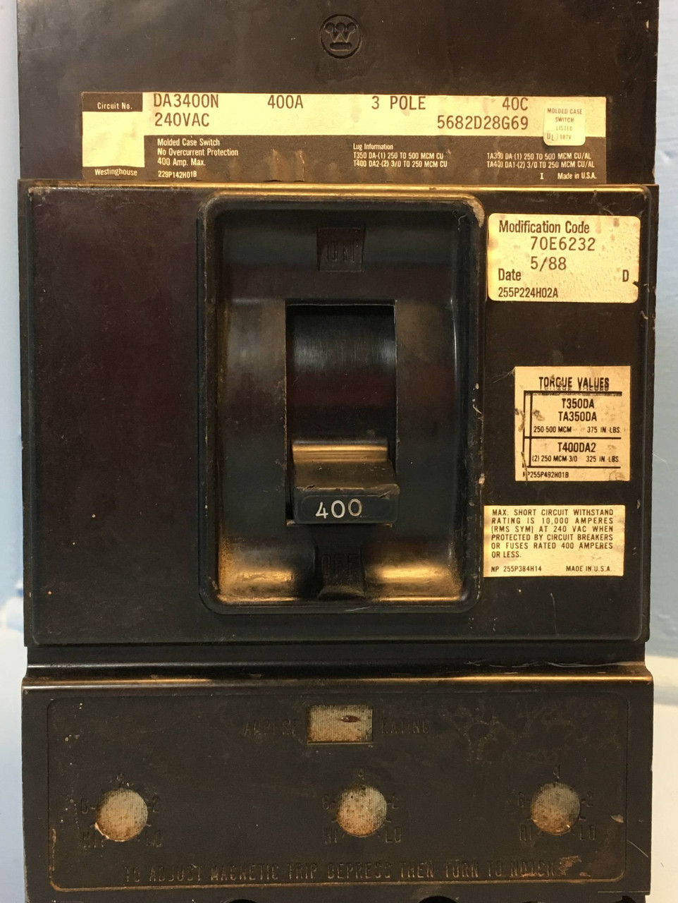 Westinghouse DA3400N 400A Molded Case Switch 240 VAC 3 Pole 5682D28G69 400 Amp (EM2623-1)