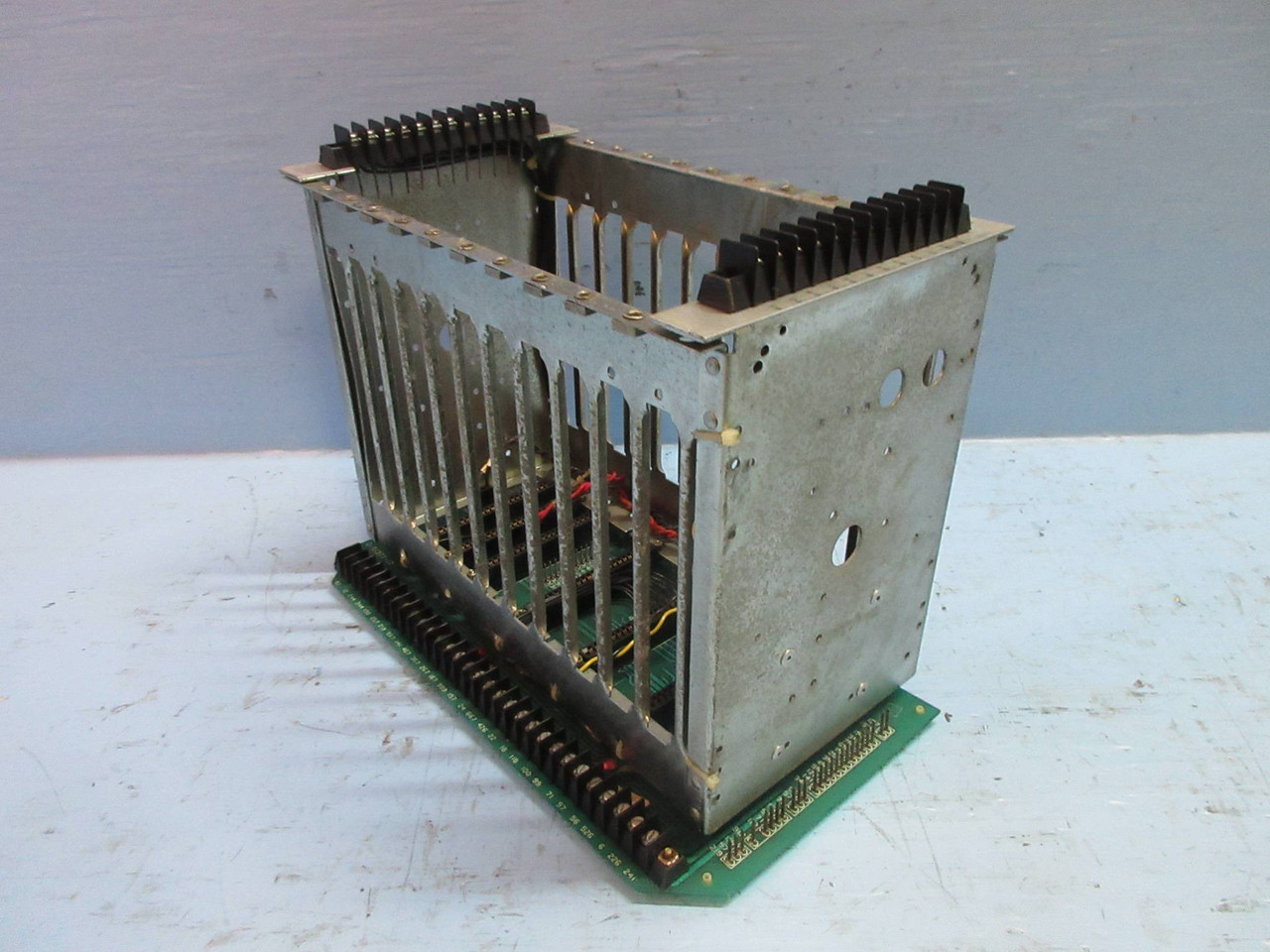 Reliance 84586-18T PLC Module Rack Chassis for GTS Drive 0-51377-17 Backplane (TK3387-4)