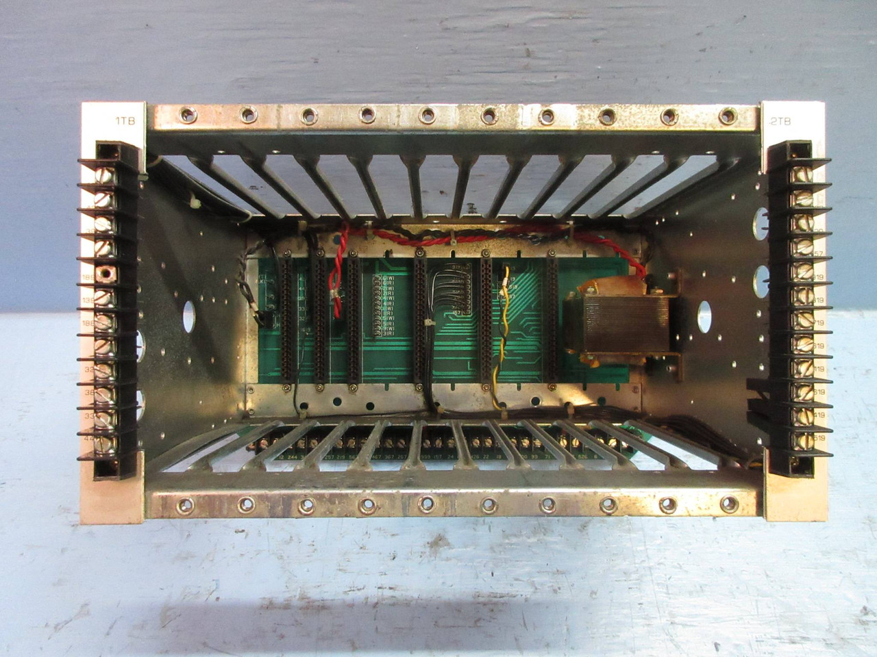 Reliance 84586-18T PLC Module Rack Chassis for GTS Drive 0-51377-17 Backplane (TK3387-4)