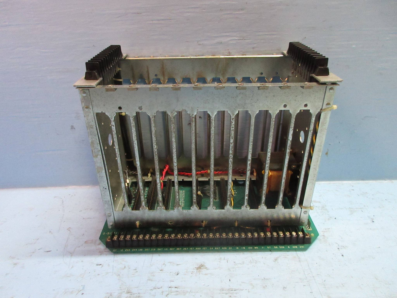 Reliance 84586-18T PLC Module Rack Chassis for GTS Drive 0-51377-17 Backplane (TK3387-4)