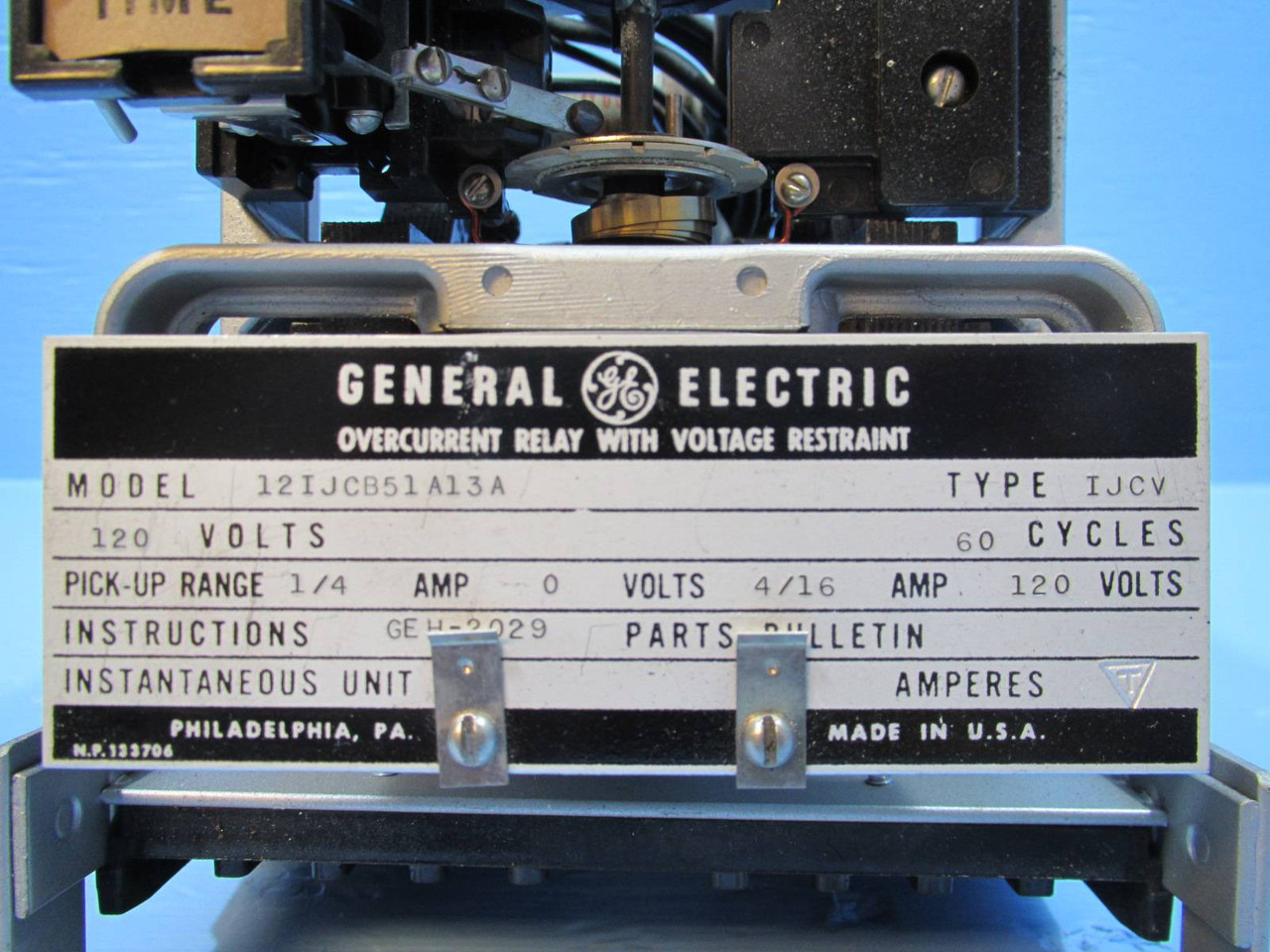 General Electric 12IJCB51A13A Overcurrent Relay with Voltage Restraint IJCV 120V (NP1857-1)