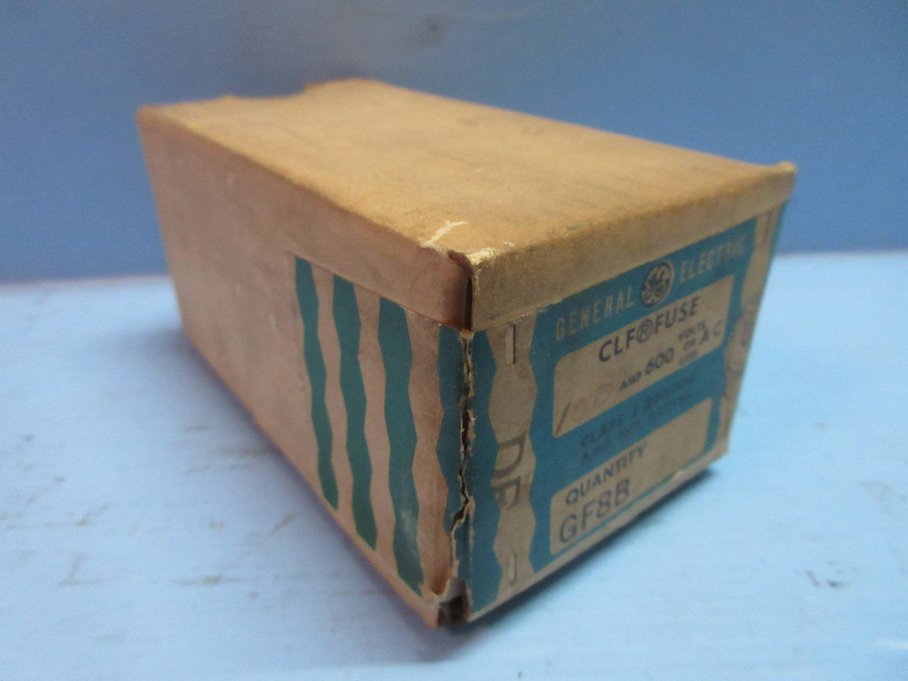 NEW Box of 4 General Electric GF8B-100 CLF Fuses 100 Amp 600V GE GE8B 100A Fuse (TK3553-3)